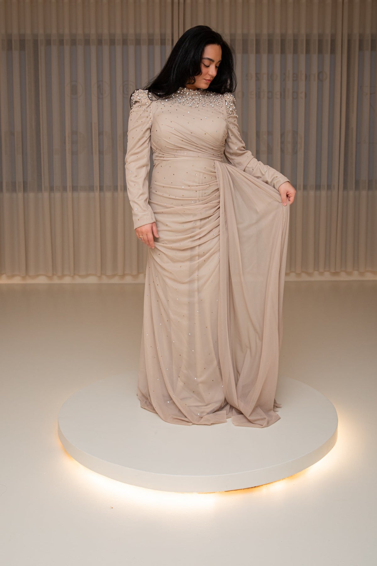 Riya dress cream - zeymode